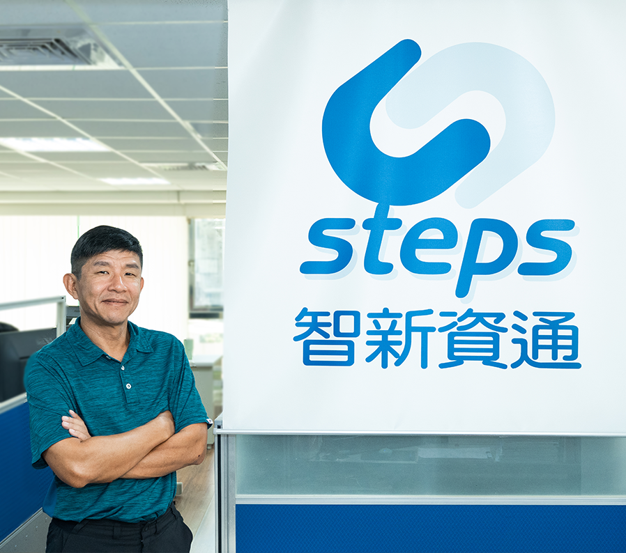 智新資通股份有限公司 營運長 陳貴成